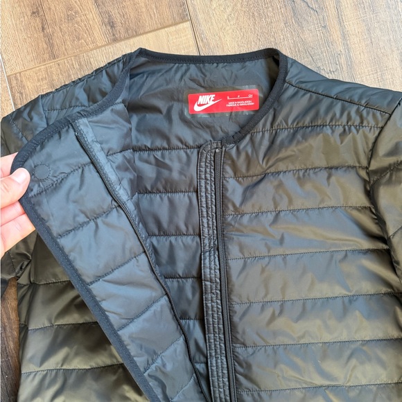 Nike Quilted women’s puffy Jacket - Picture 3 of 3